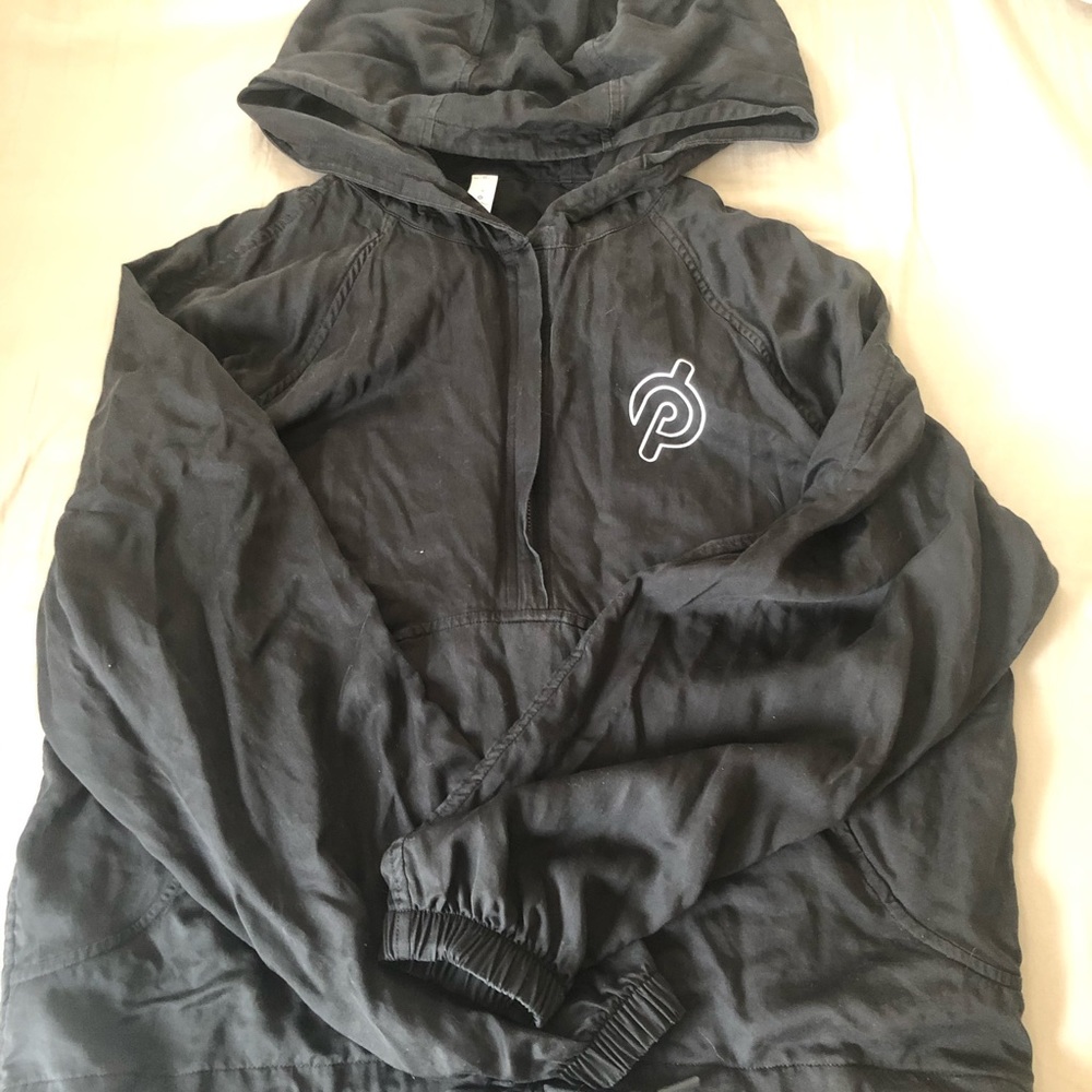 Peloton Lululemon City Stroll pullover size 4